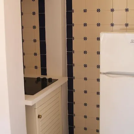 Cosy Flat In Madragoa アパート リスボン