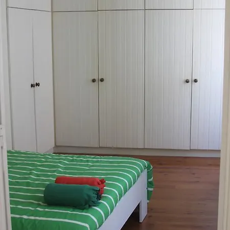Cosy Flat In Madragoa アパート リスボン